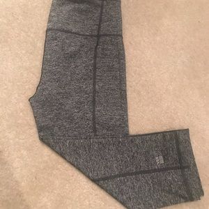 Victoria’s Secret crop workout pants